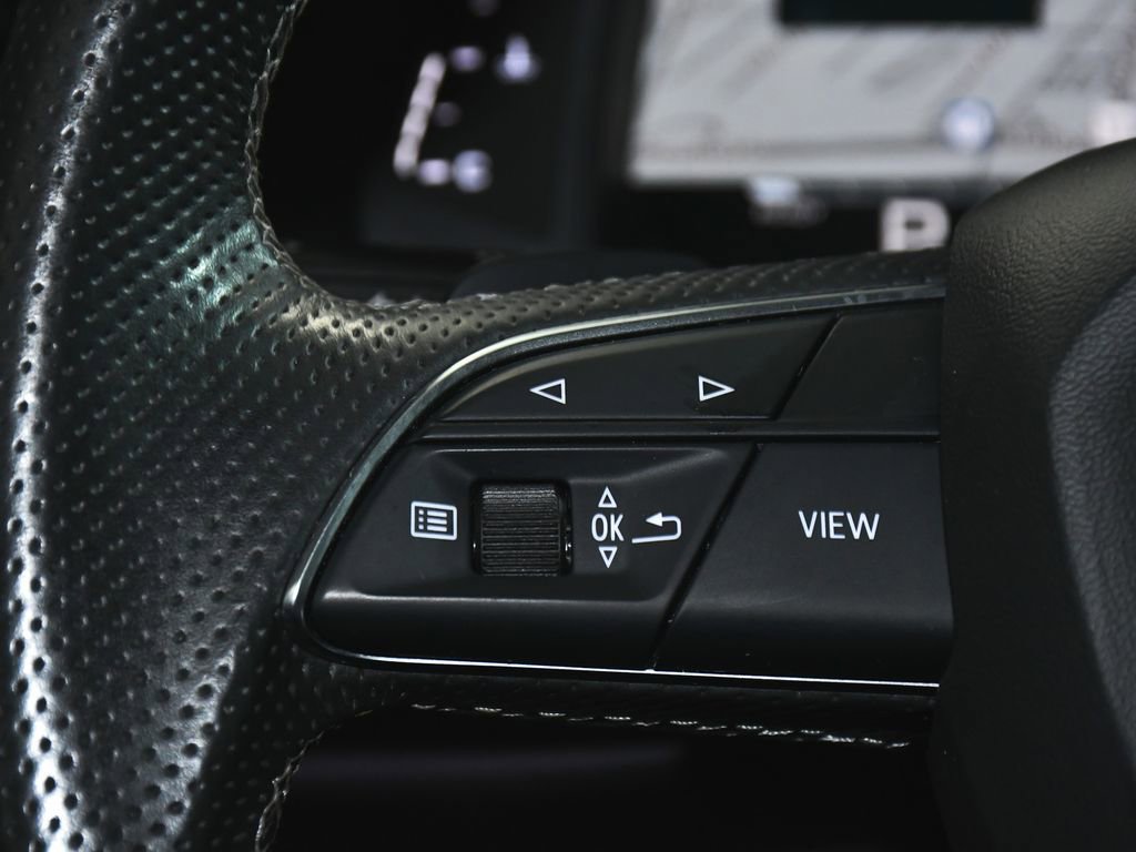 Used 2021 Audi SQ7 Premium Plus w/ Executive Package image 40
