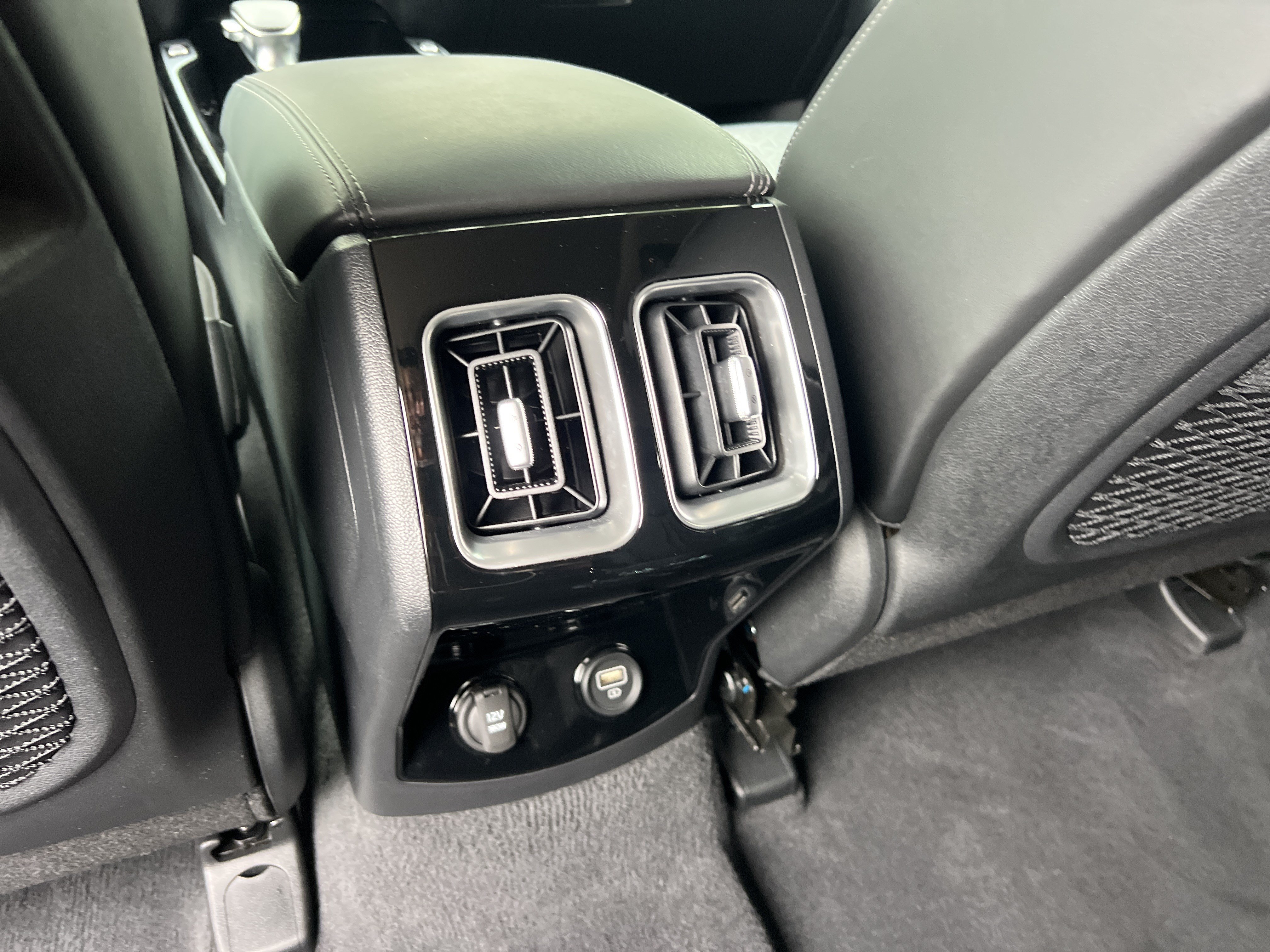 Used 2023 Kia Sorento SX FWD image 29