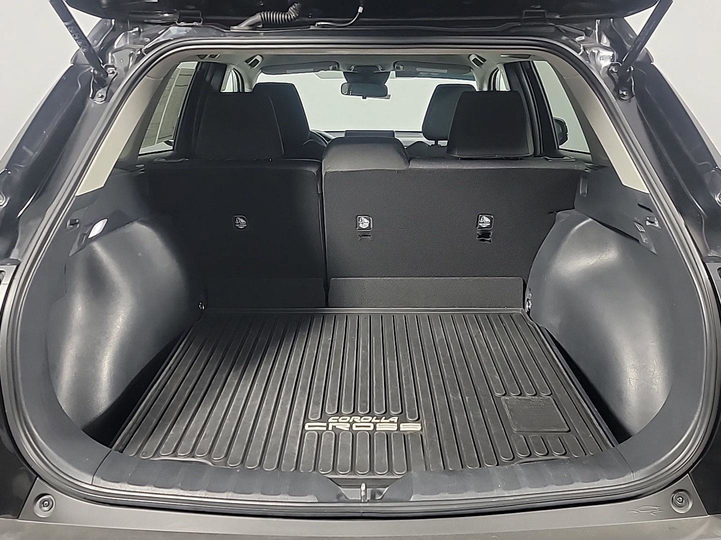 Used 2024 Toyota Corolla Cross LE w/ Black Badges Package (TMS) image 7