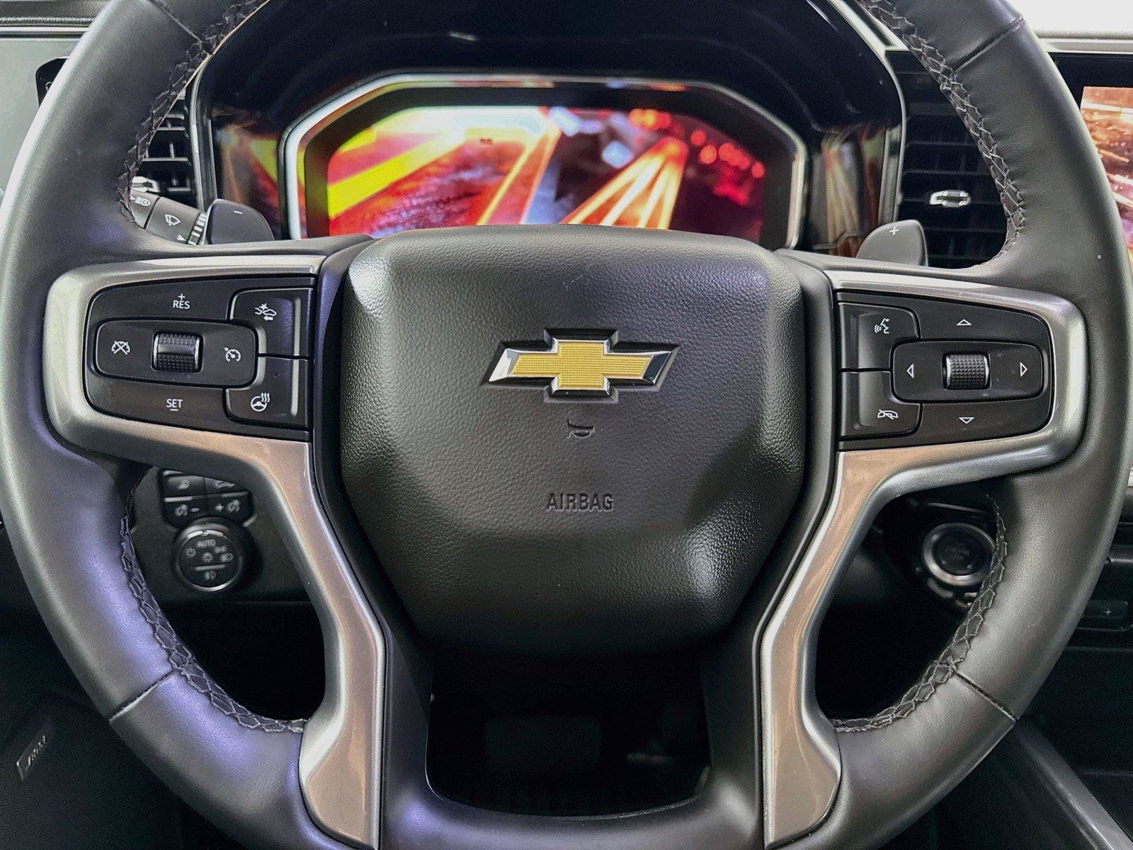 Used 2025 Chevrolet Silverado 1500 LTZ w/ LTZ Premium Package AWD/4WD image 17