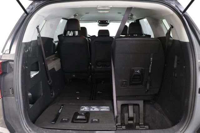 Used 2025 Kia Carnival FWD image 35