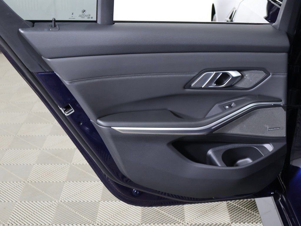 Used 2023 BMW M3 image 27