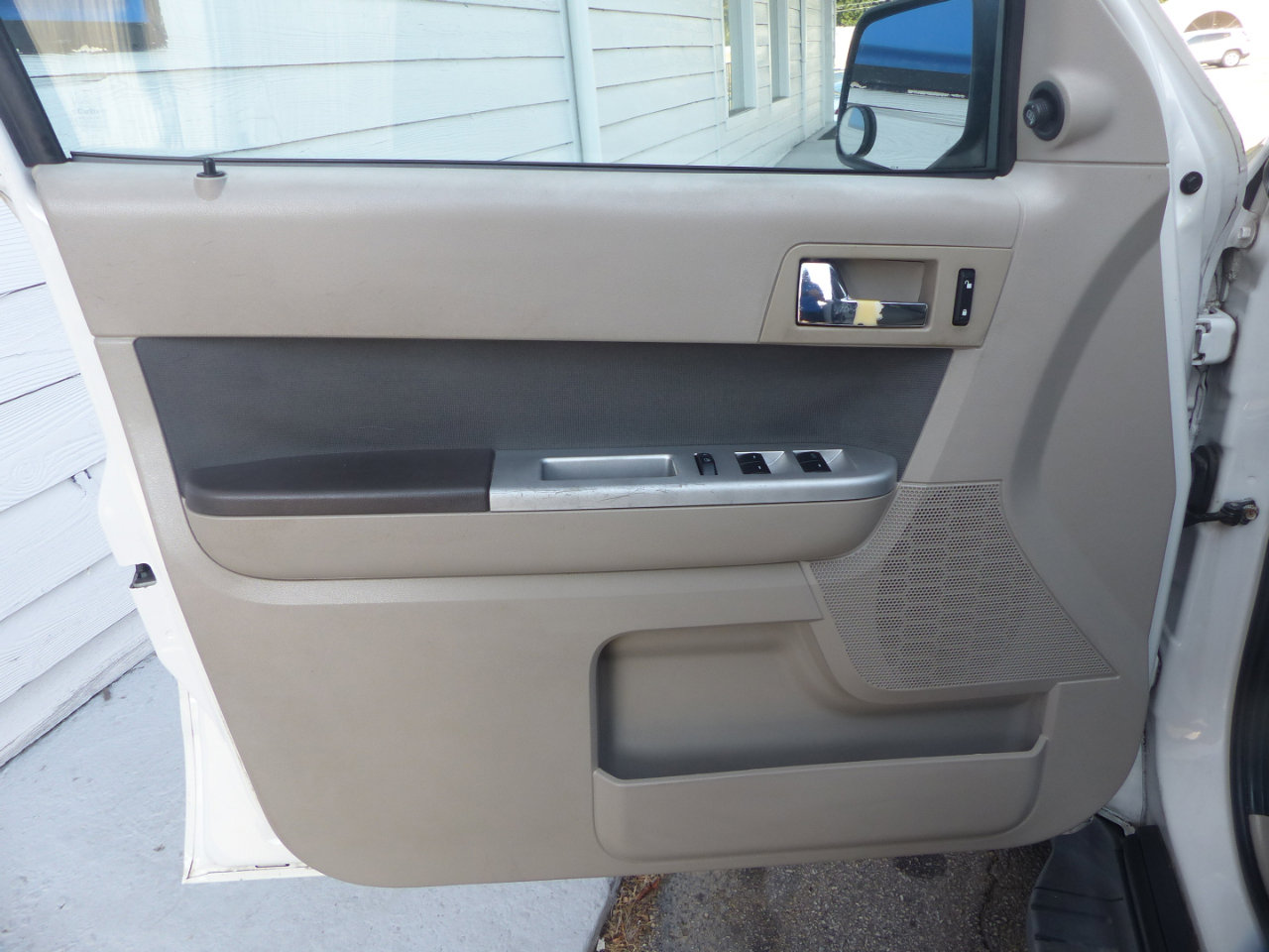 Used 2009 Mercury Mariner 4WD image 17