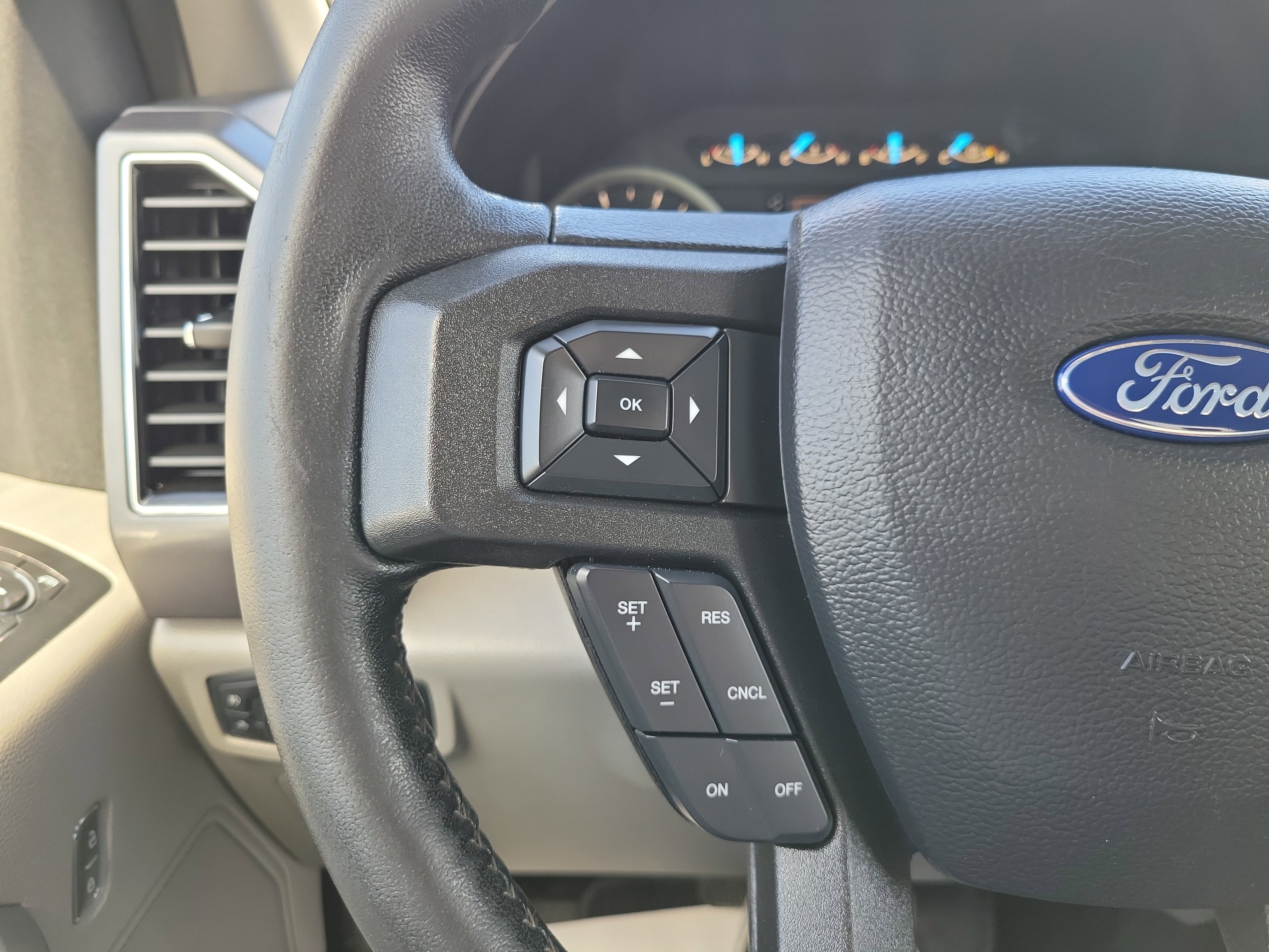 Used 2018 Ford F150 XLT w/ Equipment Group 302A Luxury AWD/4WD image 28