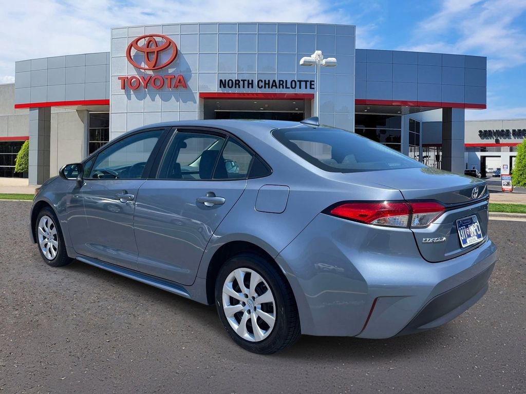 Used 2024 Toyota Corolla LE FWD image 5