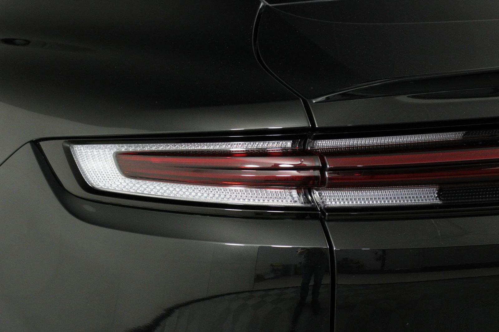 Certified 2025 Porsche Cayenne Coupe image 21