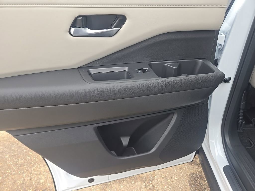 New 2026 Nissan Pathfinder SL image 38