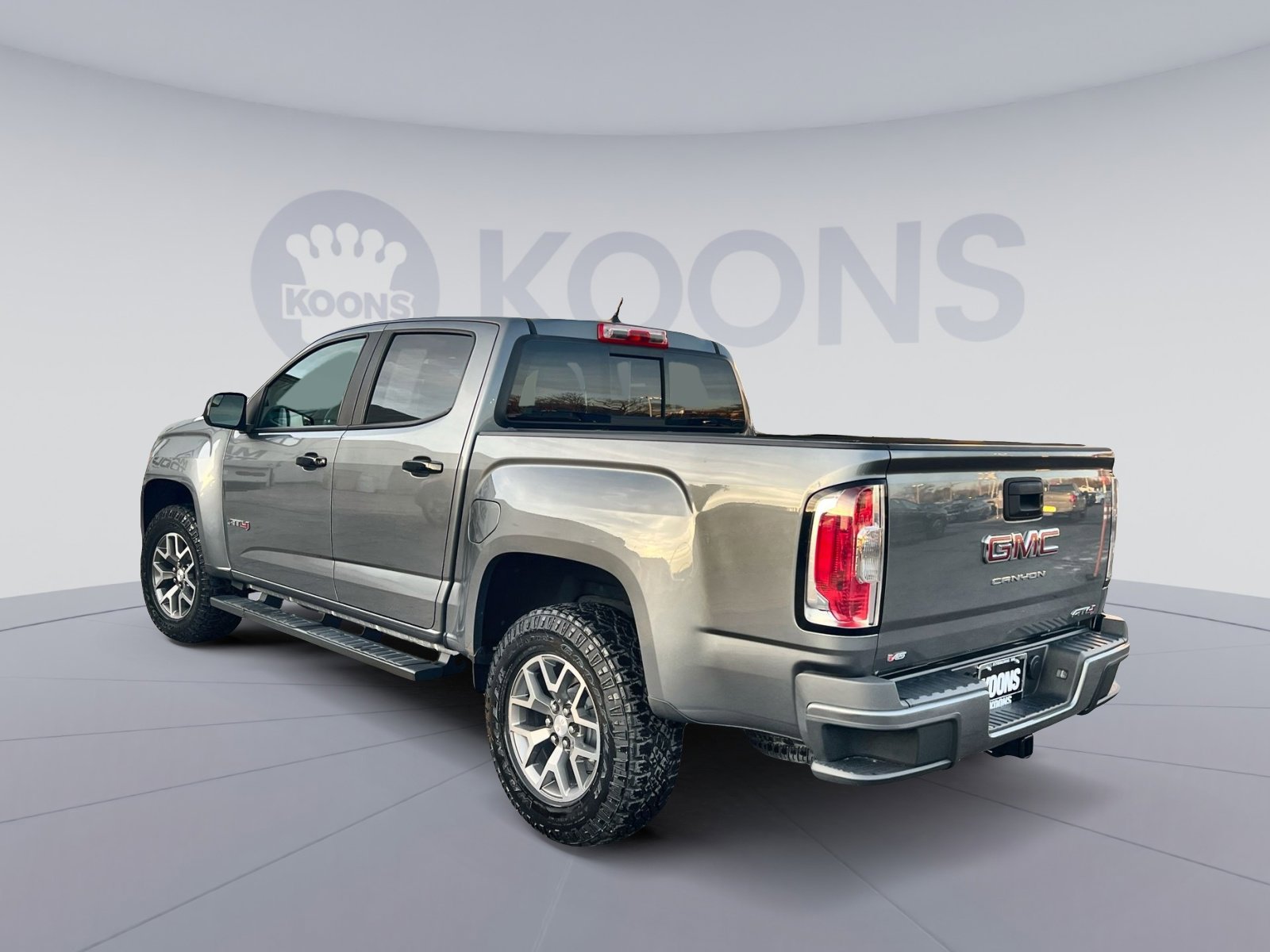 Used 2022 GMC Canyon AT4 w/ Trailering Package image 4