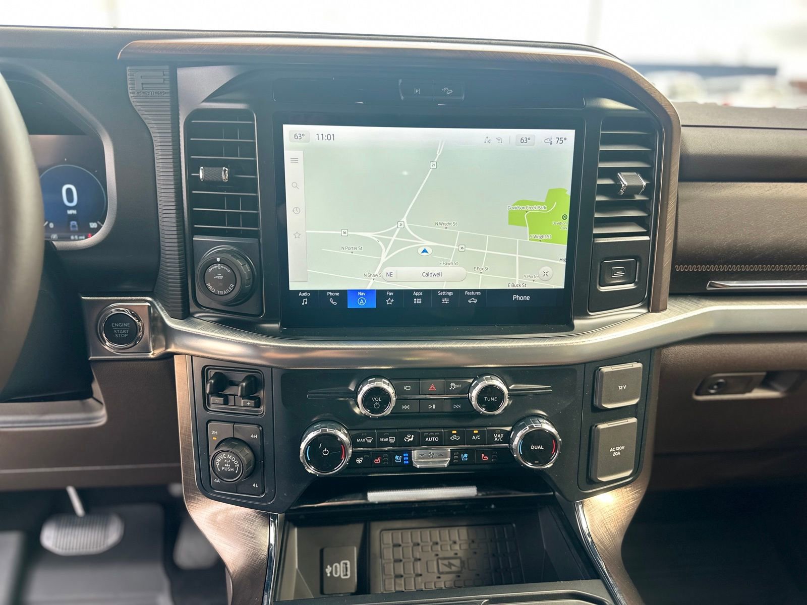 New 2025 Ford F150 King Ranch w/ FX4 Off-Road Package image 38