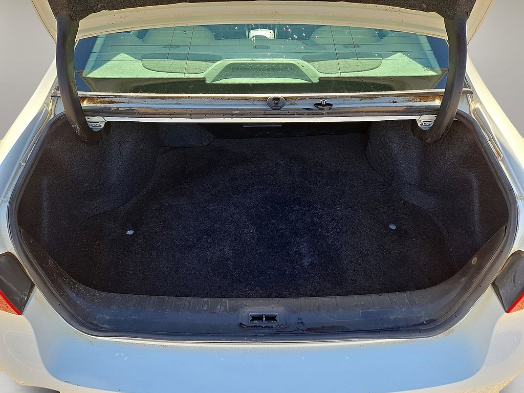 Used 2011 Buick Lucerne CXL image 11