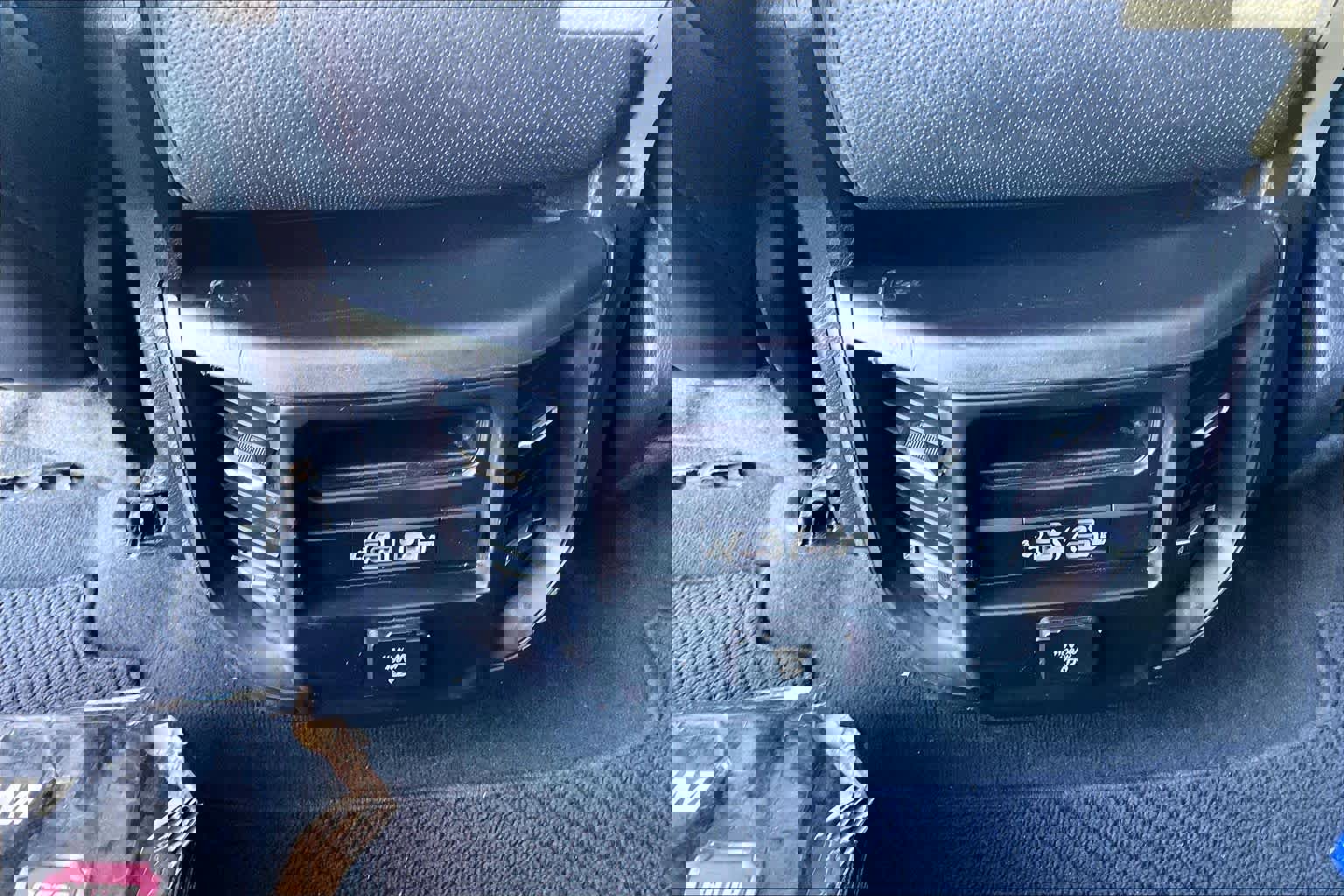 Used 2019 RAM 1500 Laramie image 36