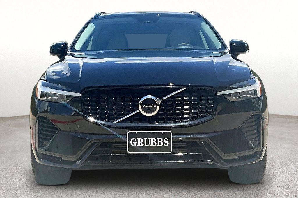 Used 2025 Volvo XC60 T8 Ultra w/ Protection Package Premier AWD/4WD image 4