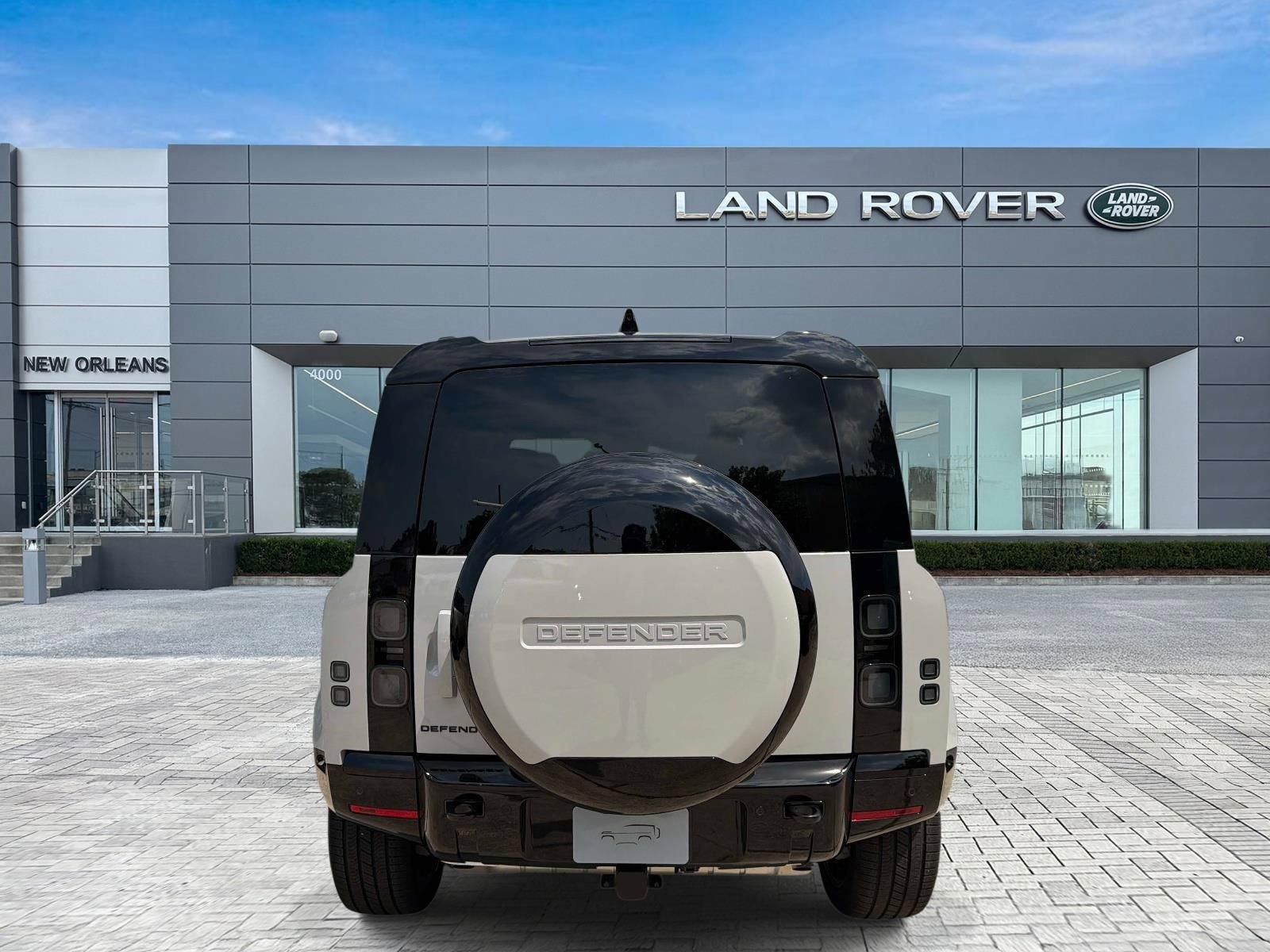 New 2026 Land Rover Defender 110 X AWD/4WD image 6