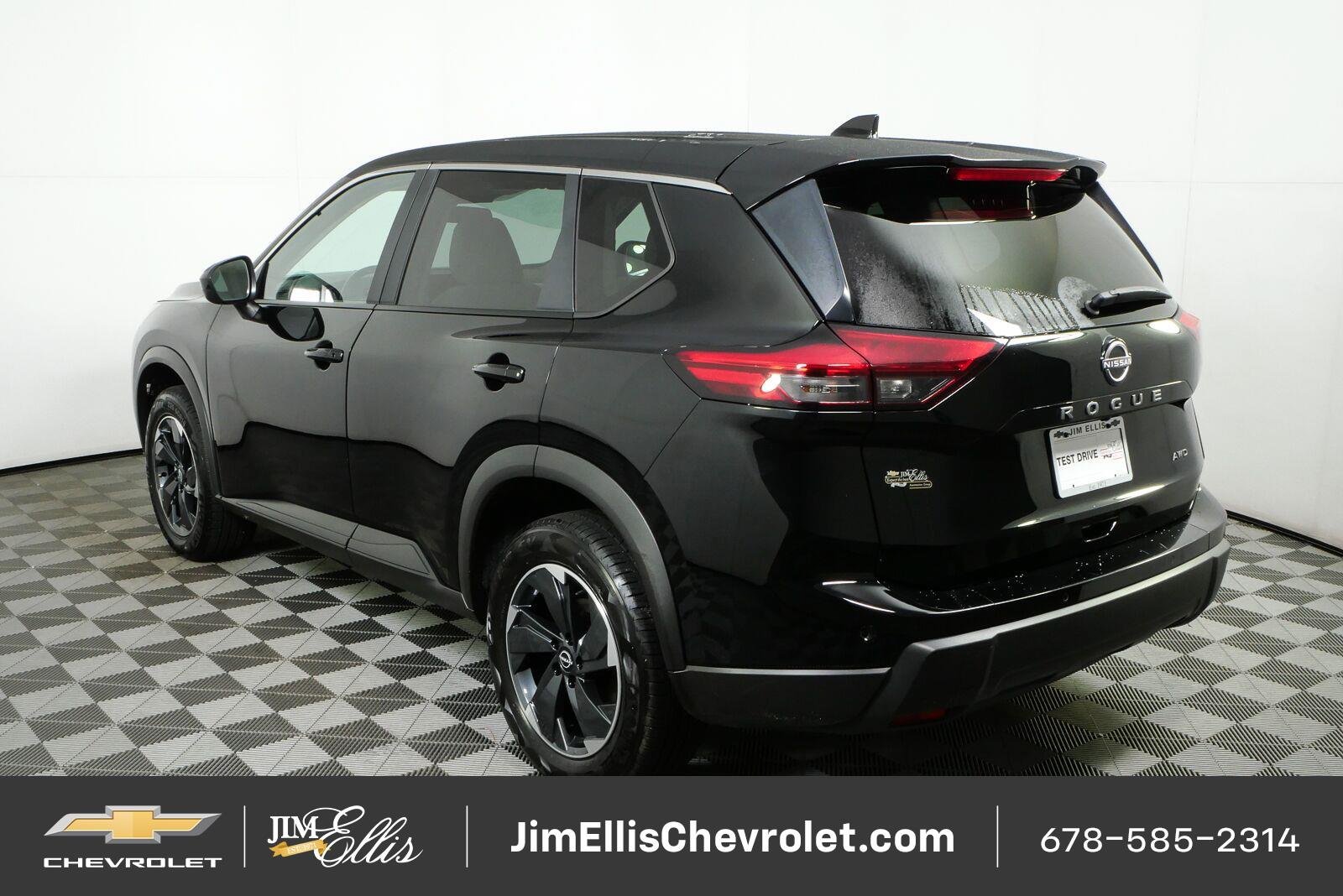 Used 2025 Nissan Rogue SV AWD/4WD image 27