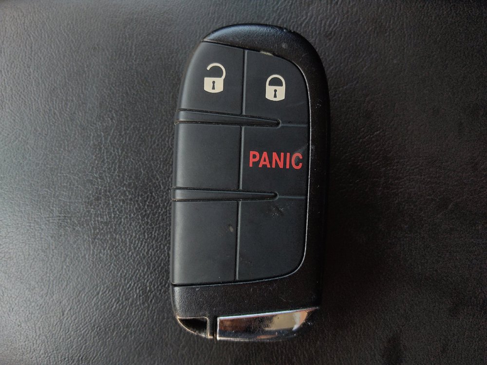 Used 2023 Jeep Renegade Latitude AWD/4WD image 32