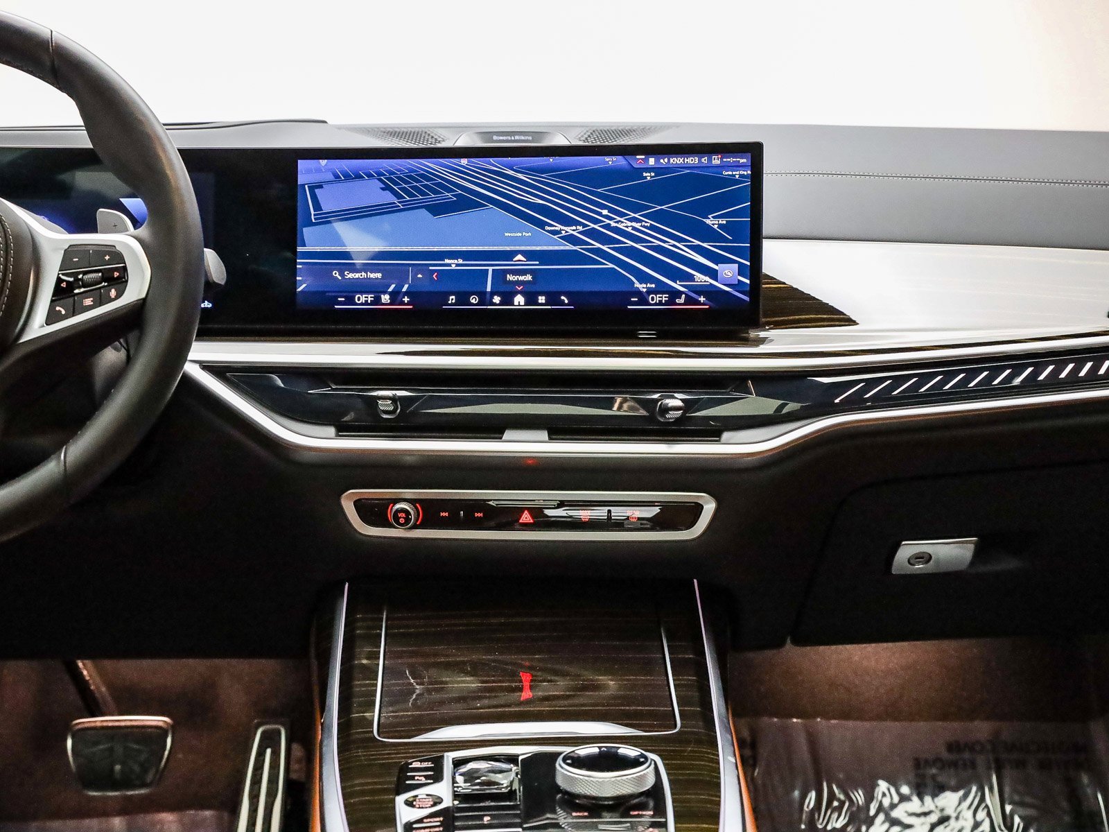 Certified 2025 BMW X7 M60i image 14