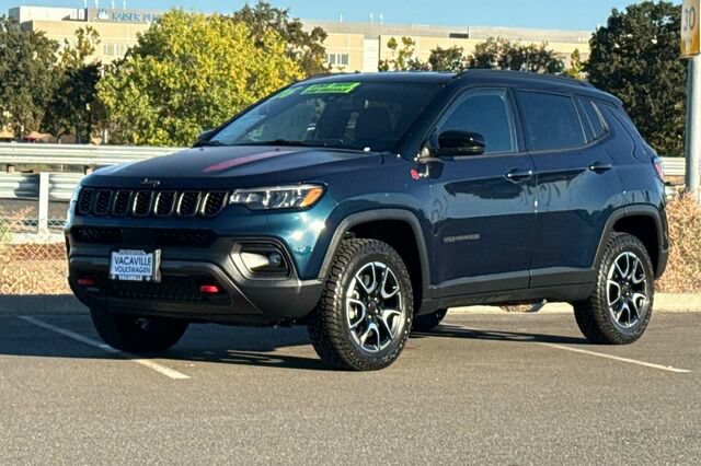 Used 2026 Jeep Compass Trailhawk w/ Trailer Tow Group AWD/4WD image 8