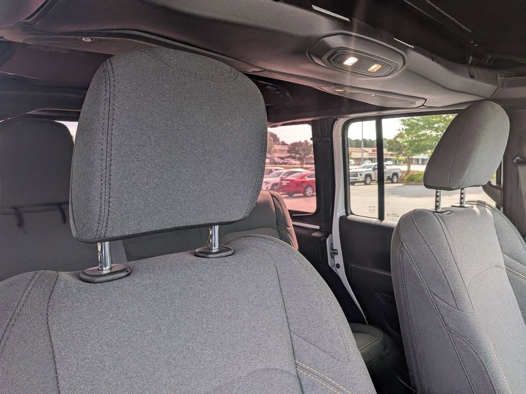 Used 2024 Jeep Wrangler Unlimited Sport AWD/4WD image 20