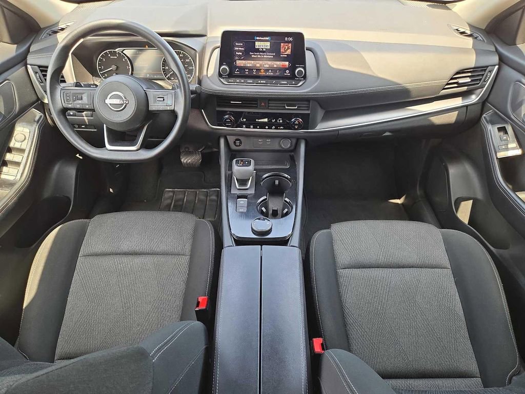 Used 2024 Nissan Rogue SV AWD/4WD image 15