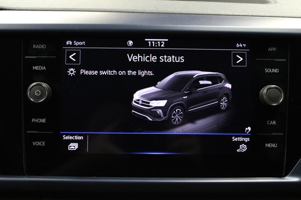 Used 2024 Volkswagen Taos SE AWD/4WD image 17