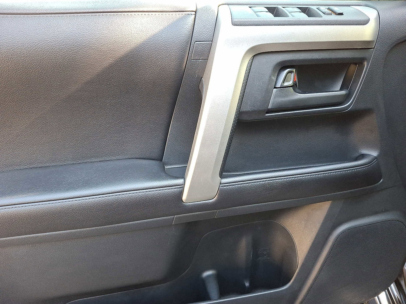 Used 2012 Toyota 4Runner Limited image 10