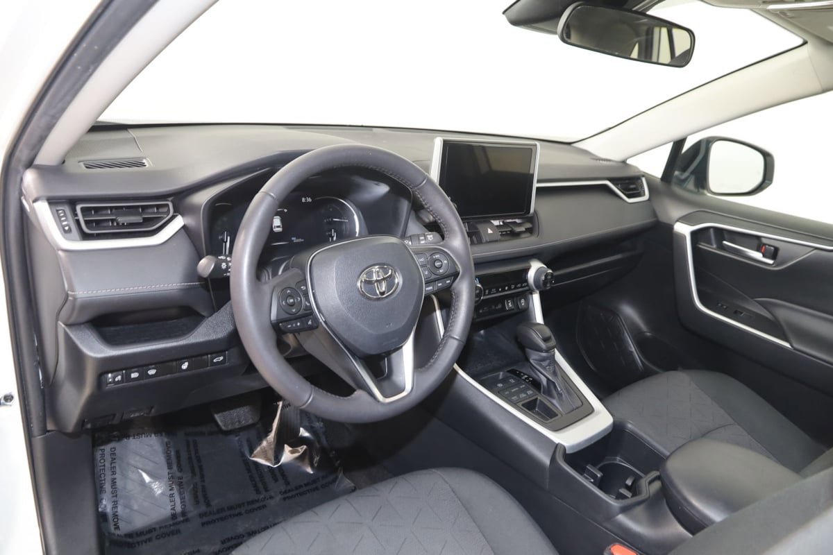 Used 2024 Toyota RAV4 XLE w/ Convenience Package AWD/4WD image 25