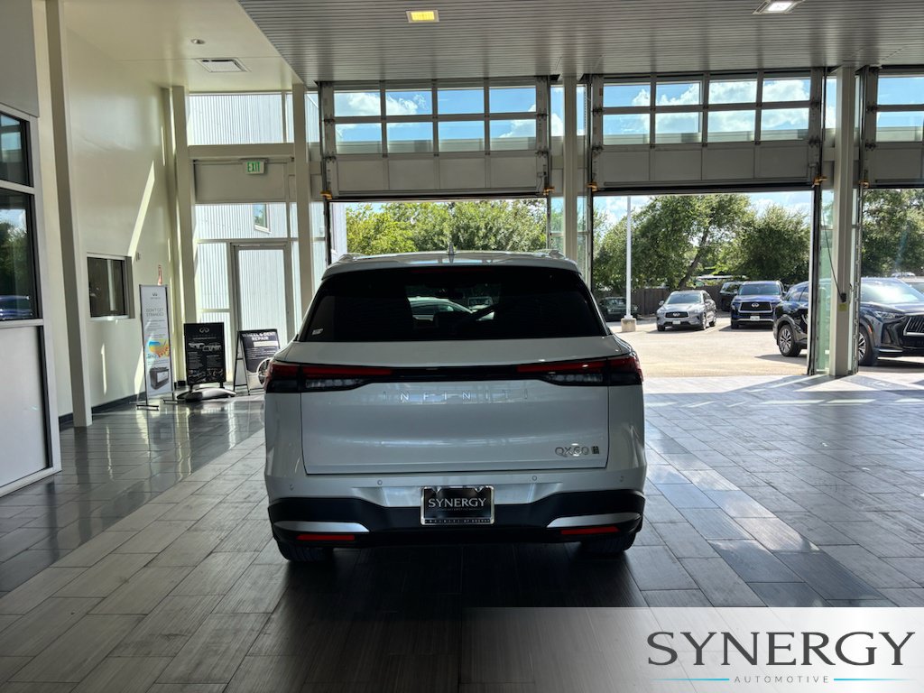 Certified 2026 INFINITI QX60 Luxe w/ Cargo Package AWD/4WD image 29