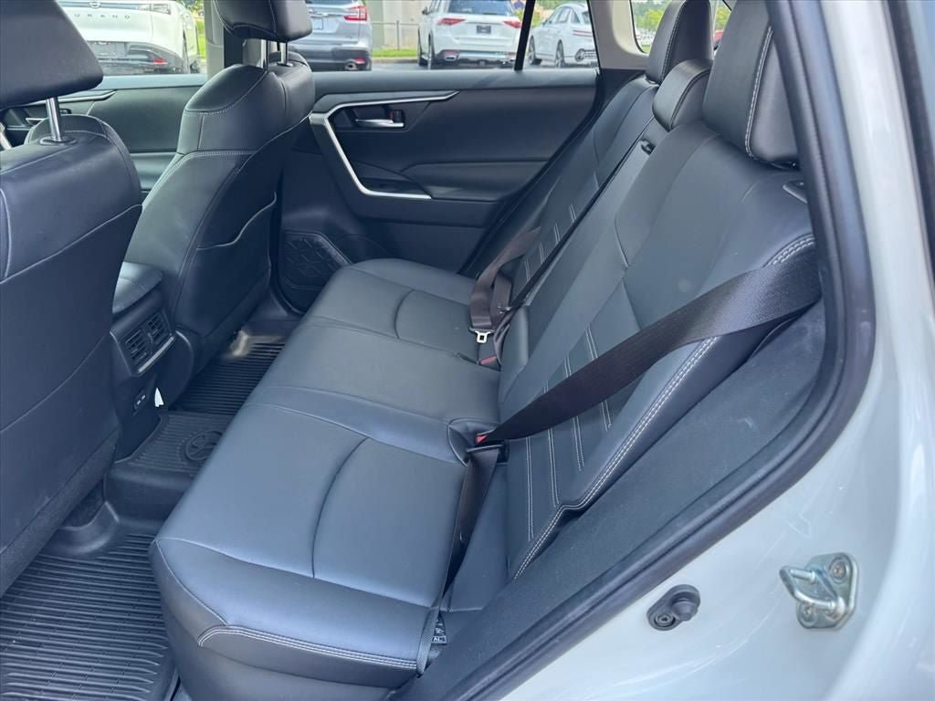Used 2022 Toyota RAV4 XLE Premium AWD/4WD image 14