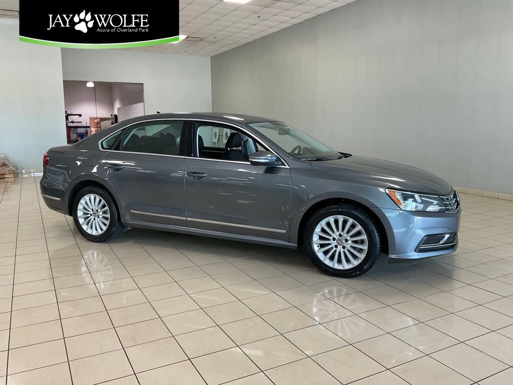Used 2017 Volkswagen Passat 1.8T SE FWD image 1