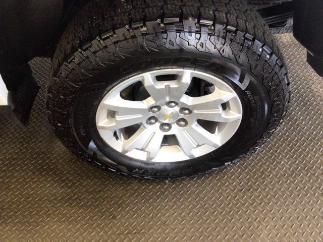 Used 2021 Chevrolet Colorado LT AWD/4WD image 23
