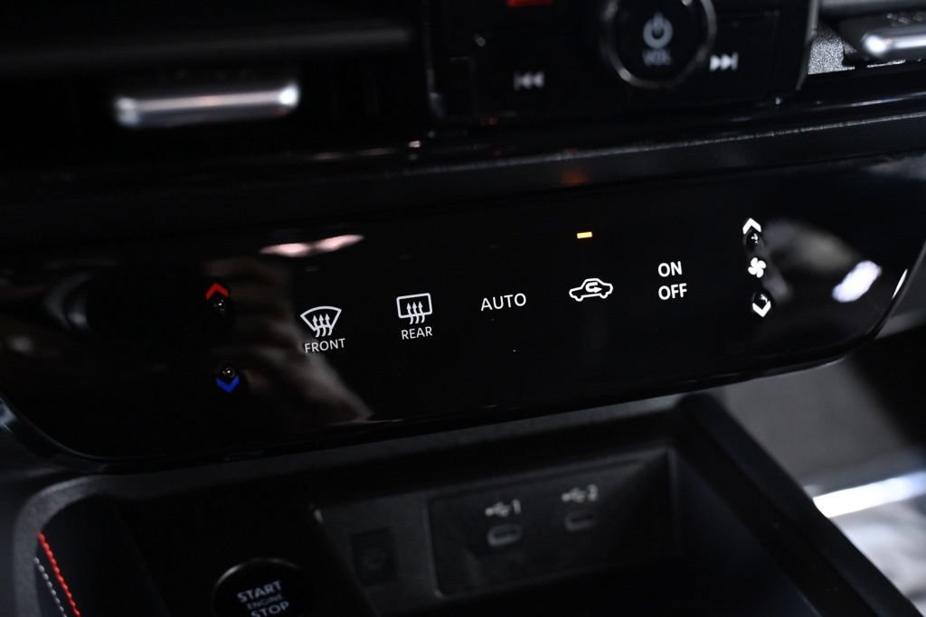 Certified 2025 Nissan Kicks SR AWD/4WD image 19
