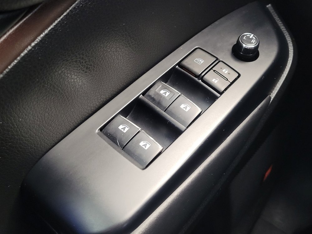 Used 2019 Toyota Highlander Limited image 27