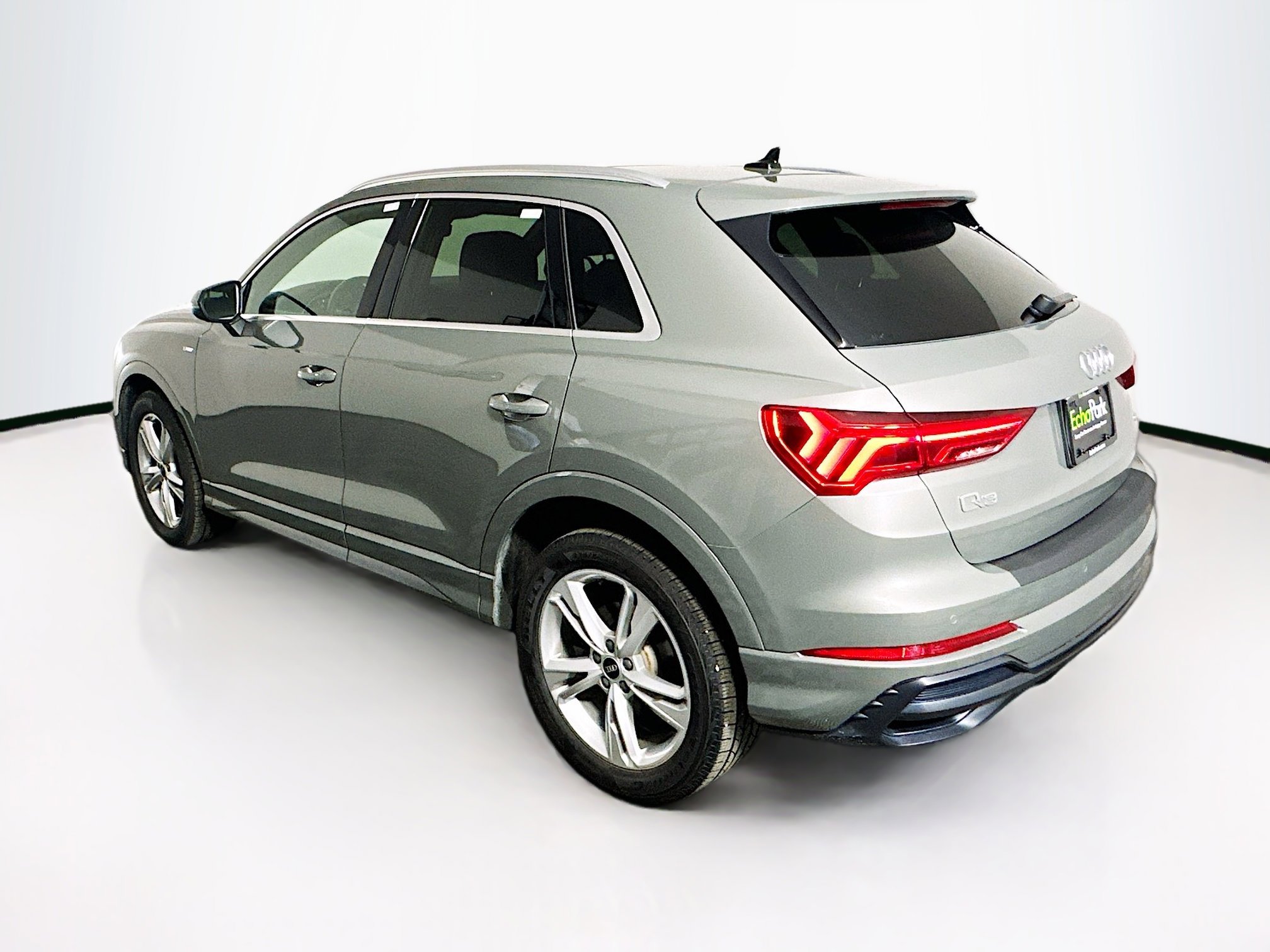 Used 2021 Audi Q3 2.0T Premium w/ Convenience Package image 5