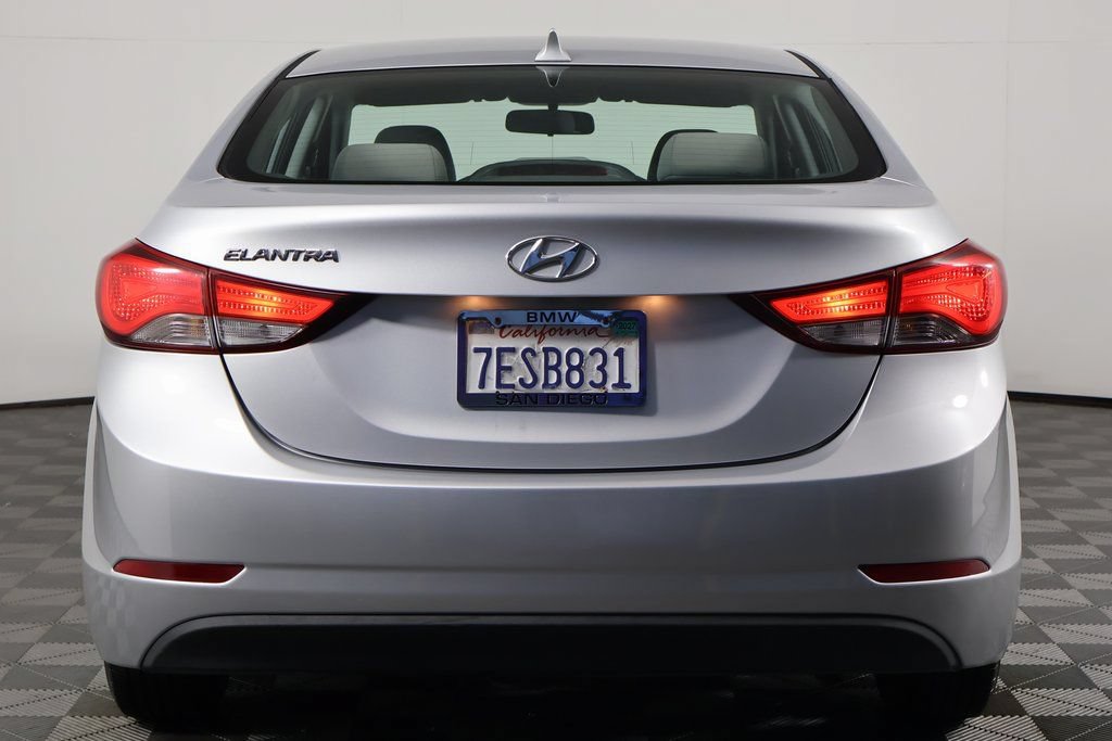 Used 2014 Hyundai Elantra SE FWD image 5