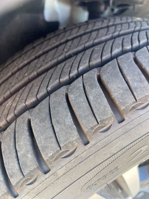 Used 2025 Volvo XC40 B5 Core image 33