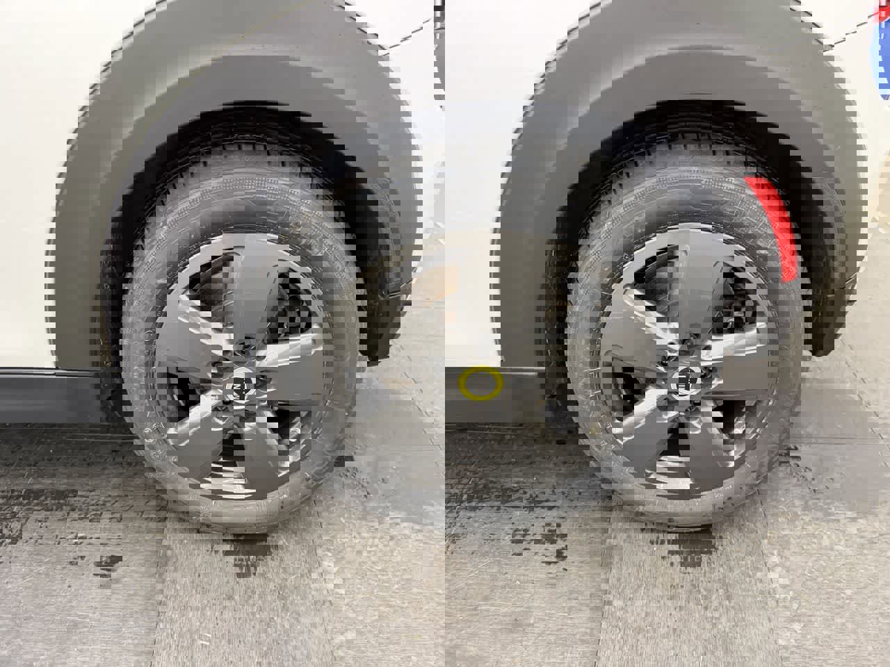 Certified 2024 MINI Cooper SE image 12