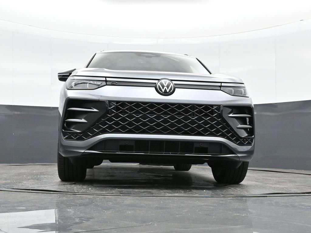 New 2026 Volkswagen Tiguan SE R-Line image 28
