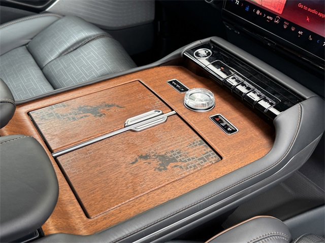 New 2025 Lincoln Navigator Black Label image 12