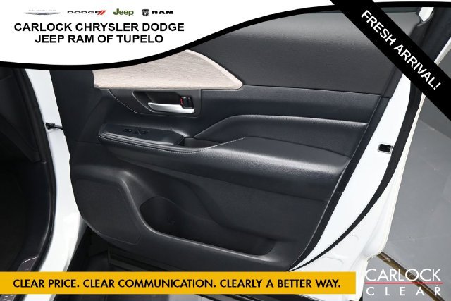 Used 2024 Toyota Grand Highlander FWD image 40