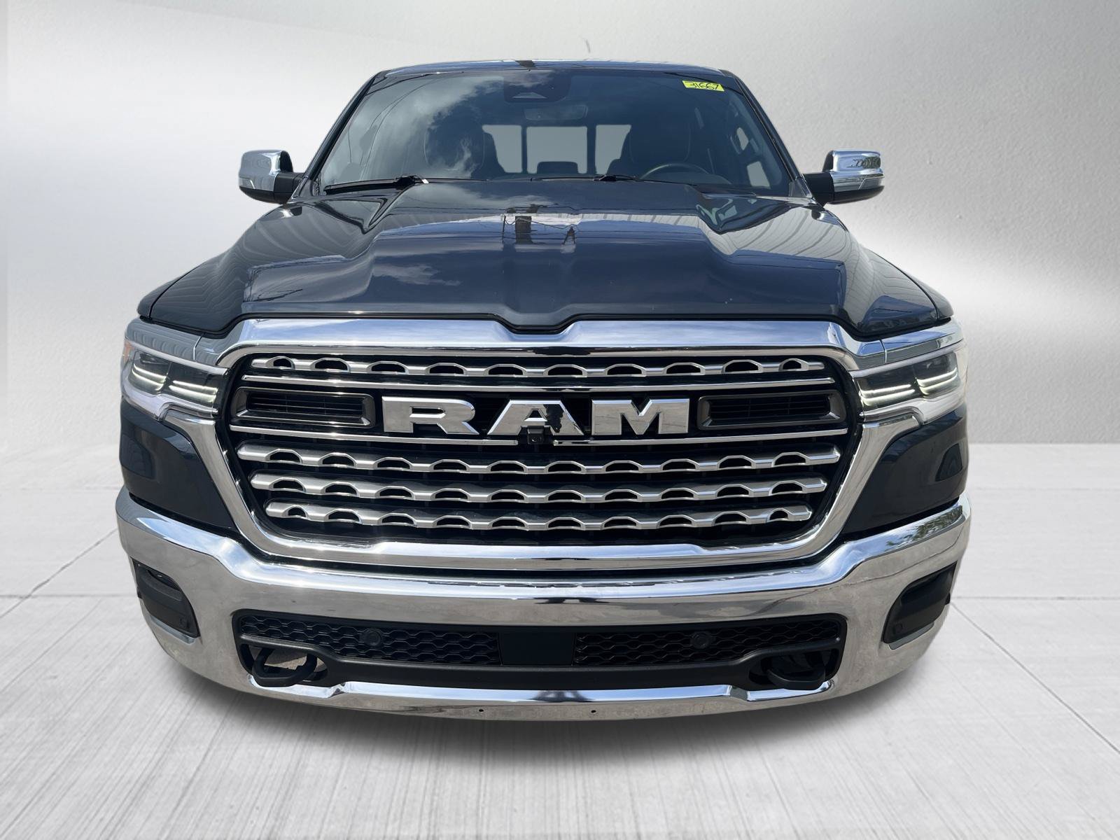 Used 2026 RAM 1500 Limited AWD/4WD image 2