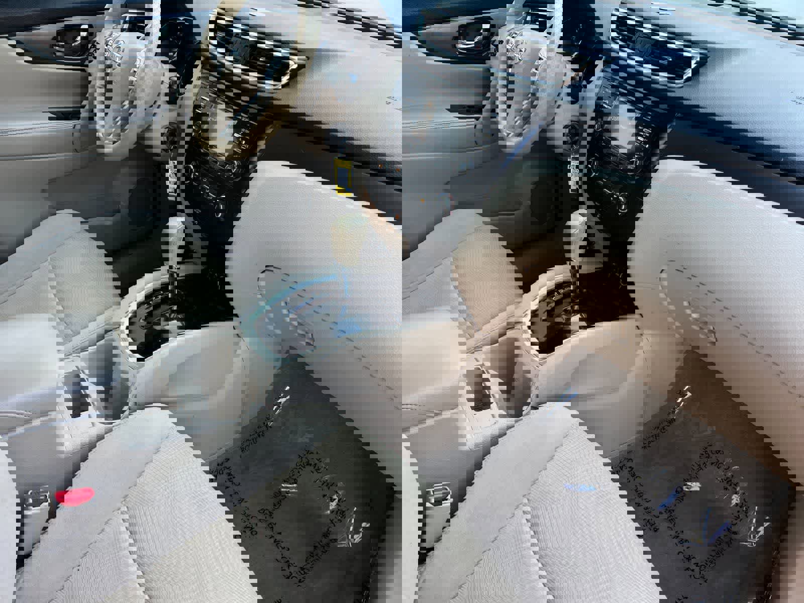 Used 2015 Nissan Rogue S w/ S Family Package image 17