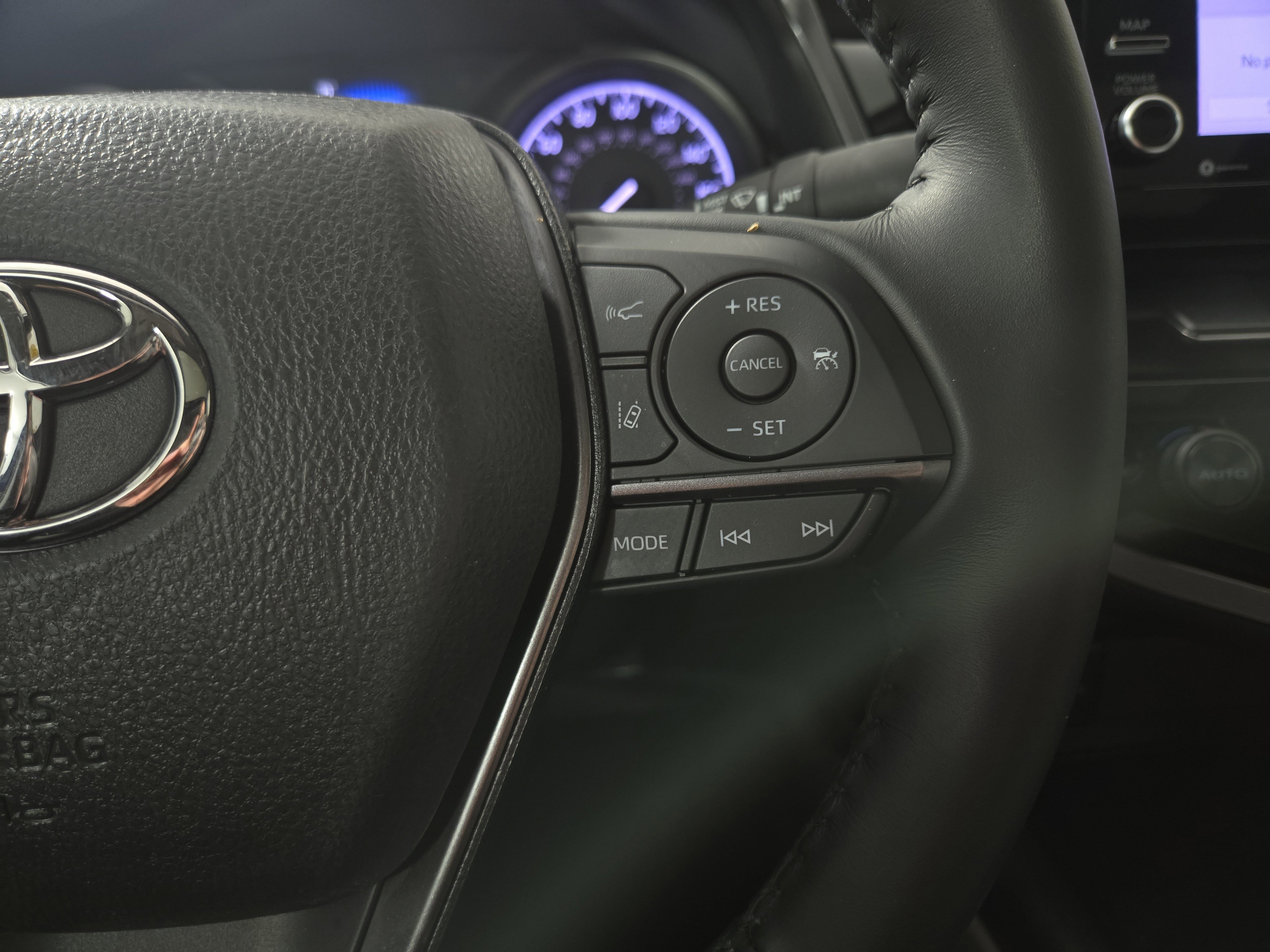 Used 2023 Toyota Camry SE w/ Convenience Package image 16