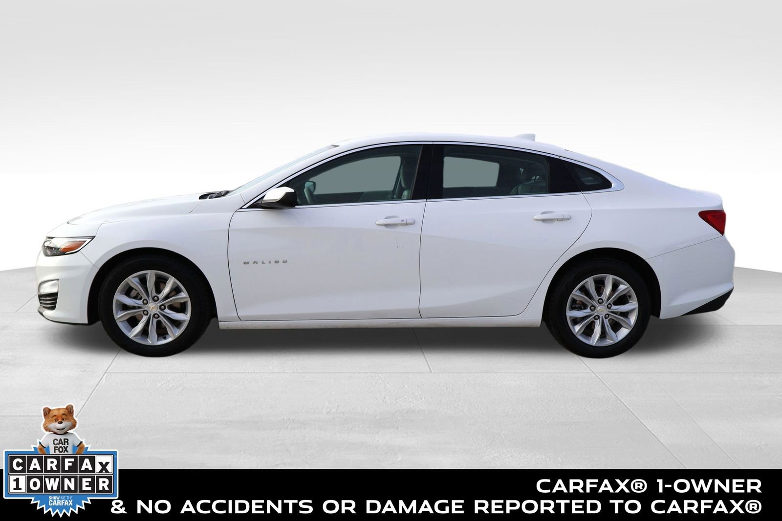 Used 2025 Chevrolet Malibu LT image 2