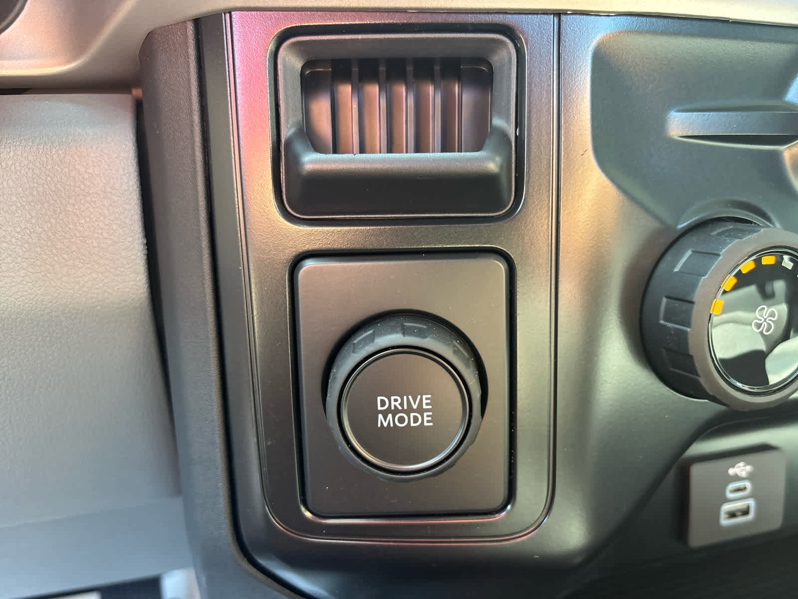 New 2025 Ford F350 XL w/ 360-Degree Camera Package image 12