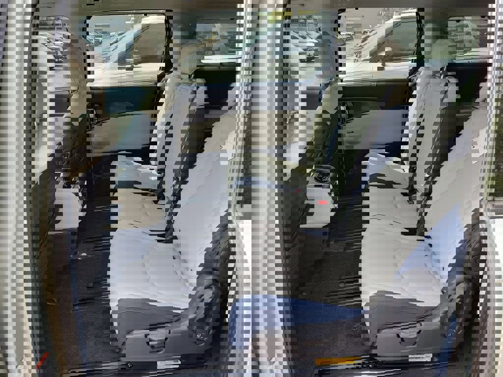 New 2026 Kia Carnival SX FWD image 16