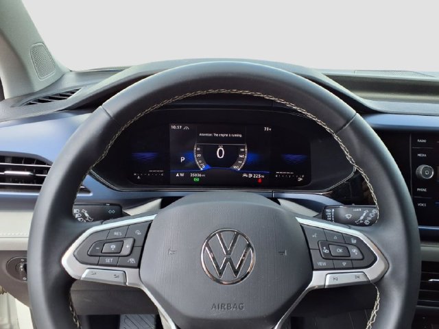 Used 2023 Volkswagen Taos SE w/ Black Wheel Package AWD/4WD image 18