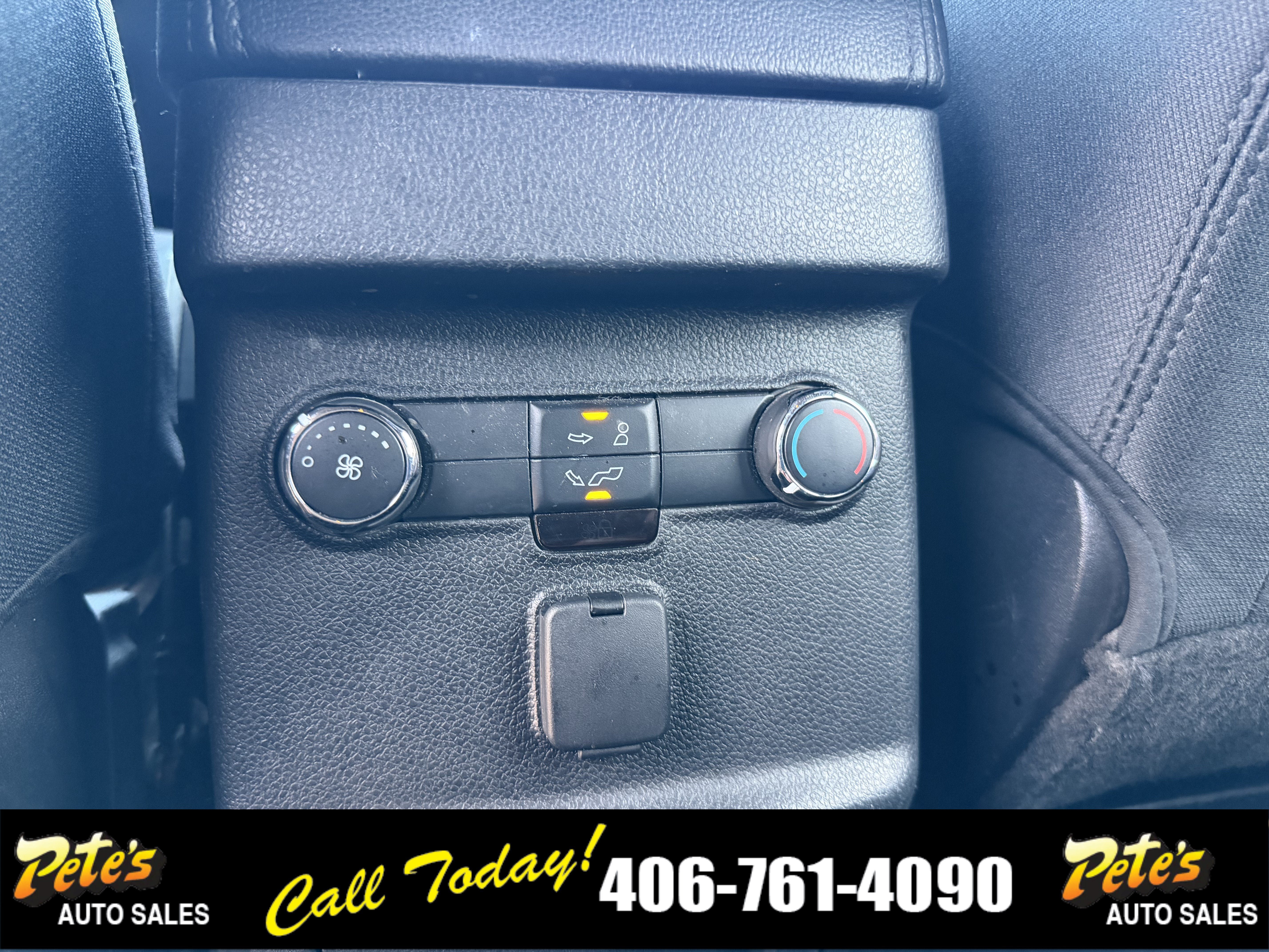 Used 2017 Ford Explorer XLT AWD/4WD image 14