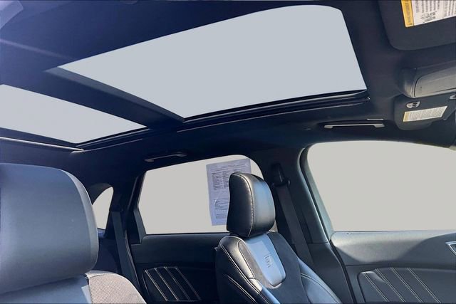 Used 2024 Ford Edge ST w/ Equipment Group 401A AWD/4WD image 26