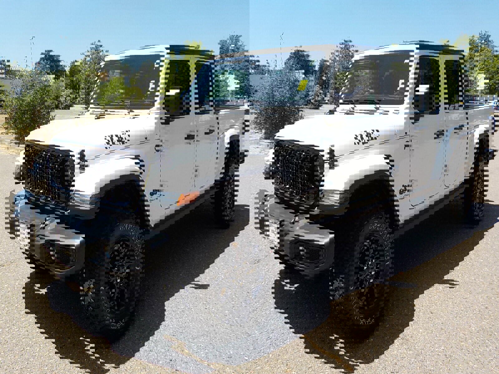 New 2025 Jeep Gladiator Sport