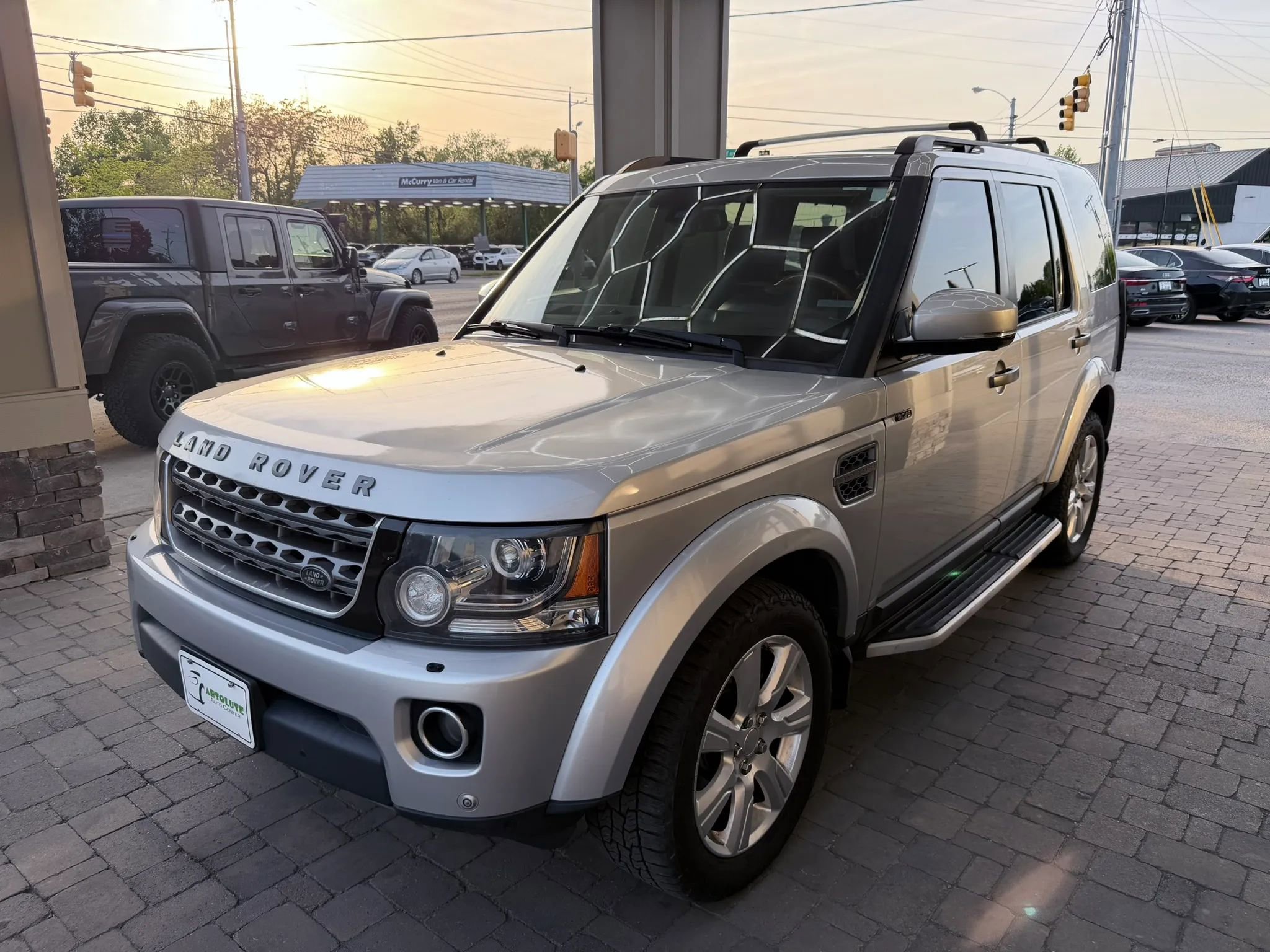 Used 2015 Land Rover LR4 HSE AWD/4WD image 57